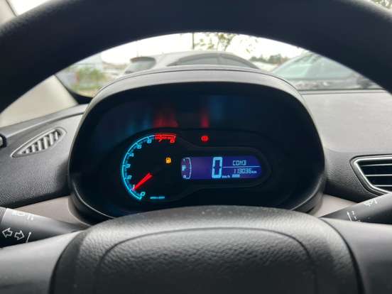 CHEVROLET-PRISMA-2013
