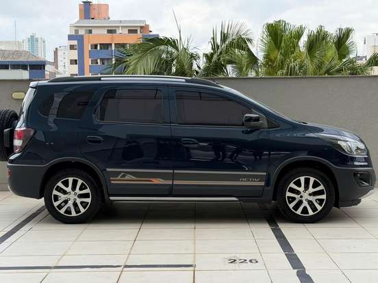 CHEVROLET-SPIN-1.8 ACTIV 8V FLEX 4P AUTOMÁTICO CHEVROLET-SPIN-2017