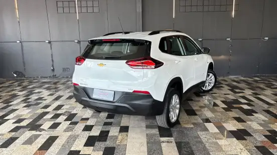 CHEVROLET-TRACKER-2022