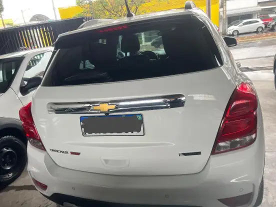 CHEVROLET-TRACKER-2017