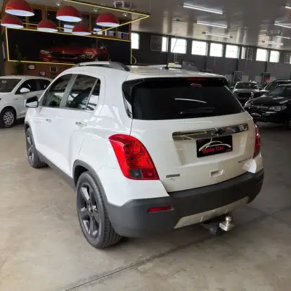 CHEVROLET-TRACKER-2015
