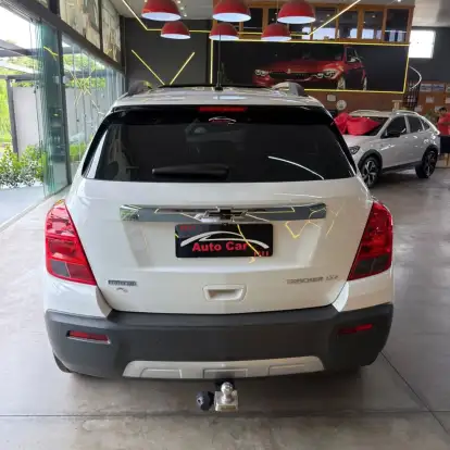 CHEVROLET-TRACKER-2015