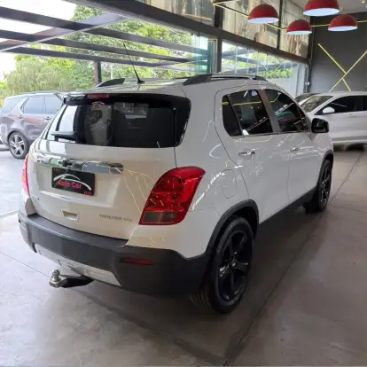 CHEVROLET-TRACKER-2015