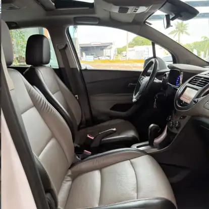 CHEVROLET-TRACKER-2015
