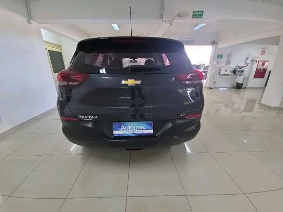 CHEVROLET-TRACKER-2023