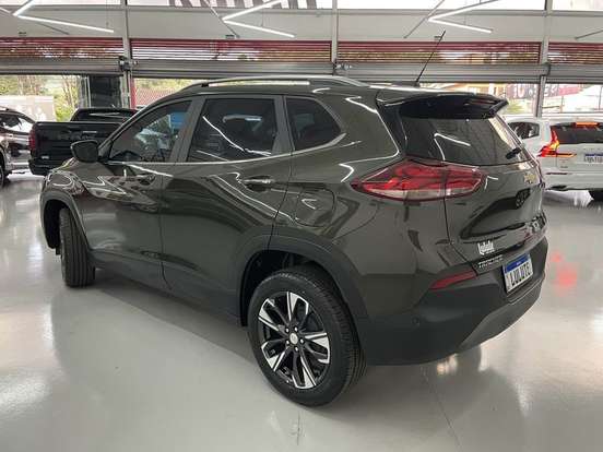 CHEVROLET-TRACKER-2024