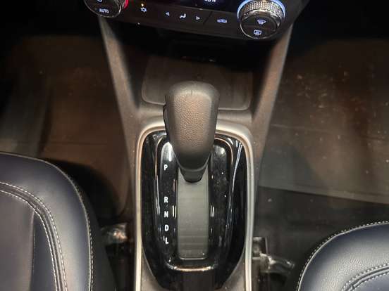 CHEVROLET-TRACKER-2020