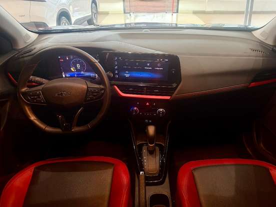 CHEVROLET-TRACKER-2025