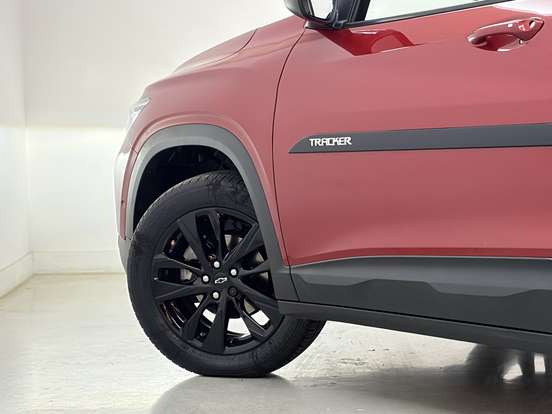CHEVROLET-TRACKER-2023