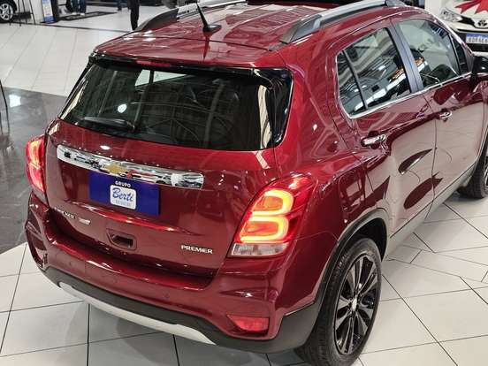 CHEVROLET-TRACKER-2018