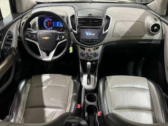 CHEVROLET-TRACKER-2016