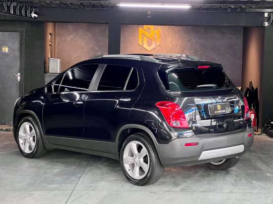 CHEVROLET-TRACKER-2015