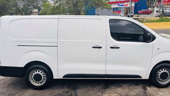 CITROËN-JUMPY-2021