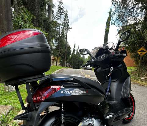 DAFRA-CITYCOM 300i-2013