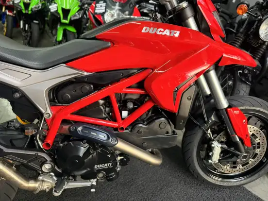 DUCATI-HYPERMOTARD 821-2016