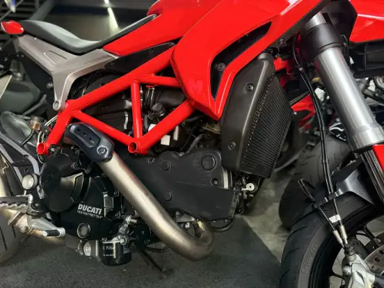 DUCATI-HYPERMOTARD 821-2016