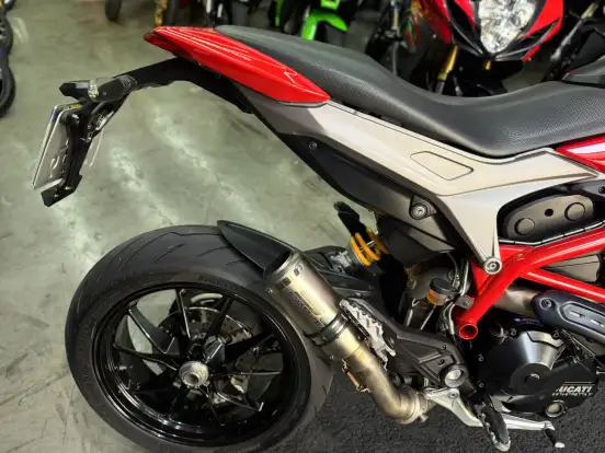 DUCATI-HYPERMOTARD 821-2016