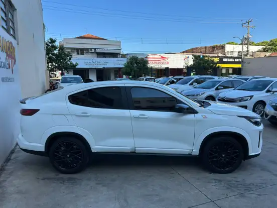 FIAT-FASTBACK-2024