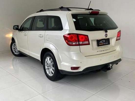 FIAT-FREEMONT-2.4 PRECISION 16V GASOLINA 4P AUTOMÁTICO FIAT-FREEMONT-2013