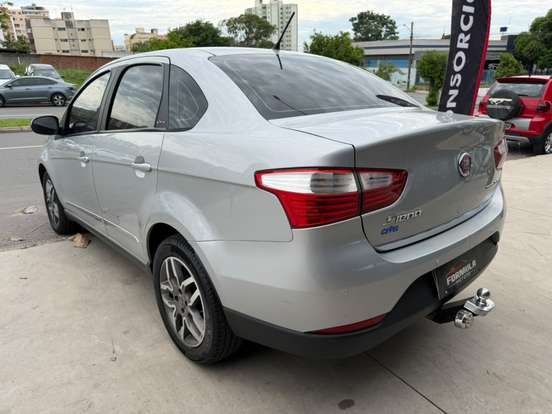 FIAT-GRAND SIENA-1.6 MPI ESSENCE 16V FLEX 4P AUTOMATIZADO FIAT-GRAND SIENA-2013