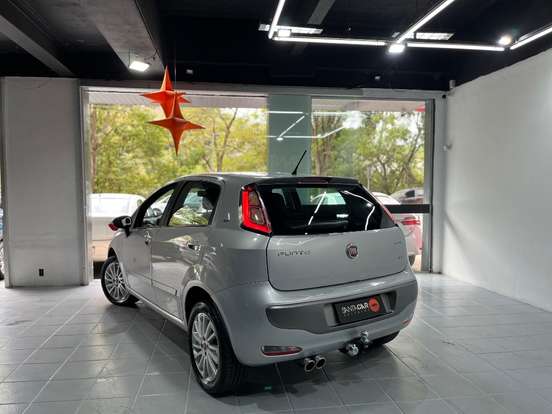 FIAT-PUNTO-1.6 ESSENCE 16V FLEX 4P MANUAL FIAT-PUNTO-2015