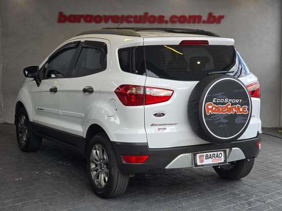 FORD-ECOSPORT-2015