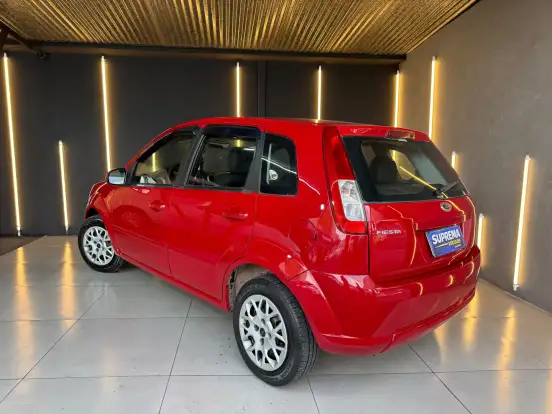 FORD-FIESTA-2010
