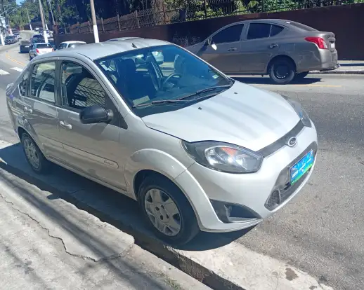 FORD-FIESTA-2013