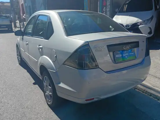 FORD-FIESTA-1.0 ROCAM SEDAN 8V FLEX 4P MANUAL FORD-FIESTA-2013
