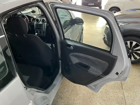 FORD-FIESTA-1.6 SE HATCH 16V FLEX 4P MANUAL FORD-FIESTA-2013