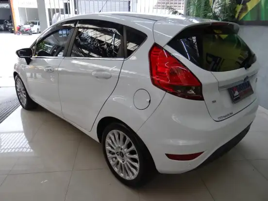 FORD-FIESTA-1.6 TITANIUM PLUS HATCH 16V FLEX 4P POWERSHIFT FORD-FIESTA-2016
