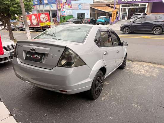 FORD-FIESTA-2012