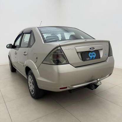 FORD-FIESTA-2011