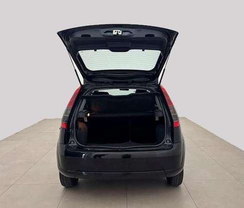 FORD-FIESTA-2012