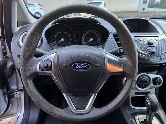 FORD-FIESTA-2015