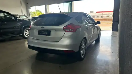 FORD-FOCUS-2017