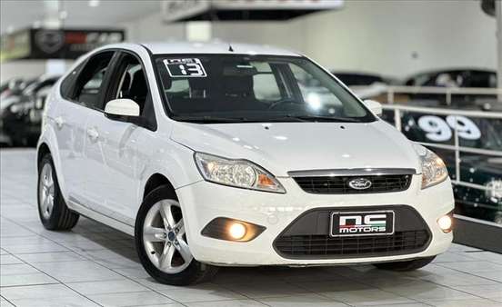 FORD-FOCUS-2013