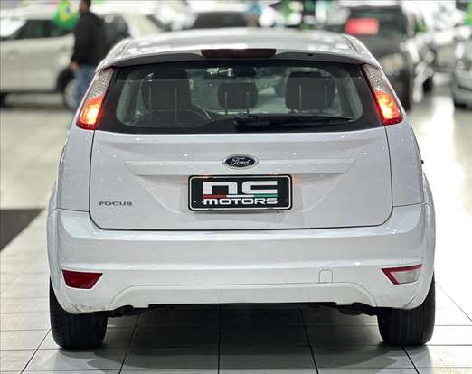 FORD-FOCUS-2013