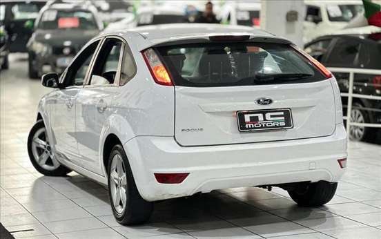 FORD-FOCUS-2013