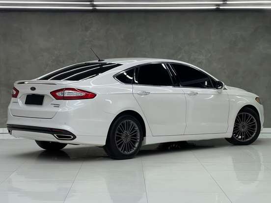 FORD-FUSION-2013