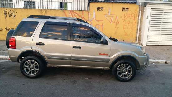 FORD-ECOSPORT-2011