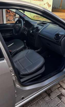 FORD-FIESTA-2012