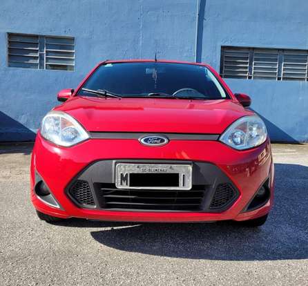 FORD-FIESTA-2010