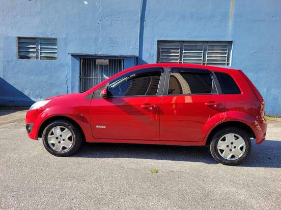 FORD-FIESTA-2010