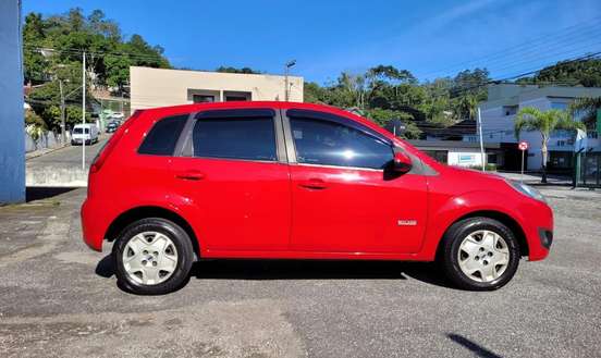 FORD-FIESTA-2010