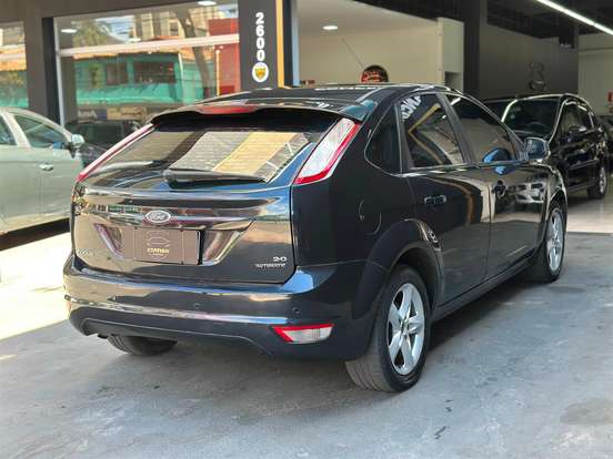 FORD-FOCUS-2.0 GHIA 16V FLEX 4P AUTOMÁTICO FORD-FOCUS-2010