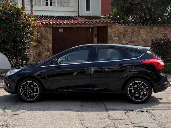 FORD-FOCUS-2.0 TITANIUM PLUS 16V FLEX 4P POWERSHIFT FORD-FOCUS-2015