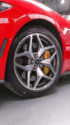 FORD-MUSTANG-2024