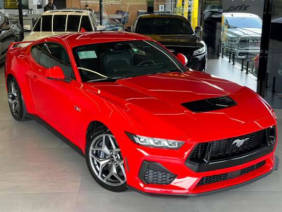 FORD-MUSTANG-2024