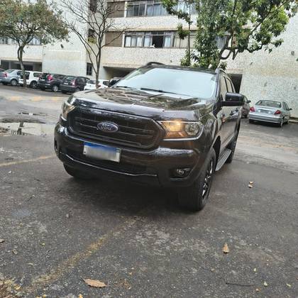 FORD RANGER 2.2 BLACK 4X2 CD 16V DIESEL 4P AUTOMÁTICO